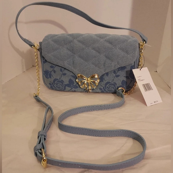 NWT Betsey Johnson Blue Denim Floral Xoleeroy Shoulder/Crossbody Purse - Picture 1 of 11